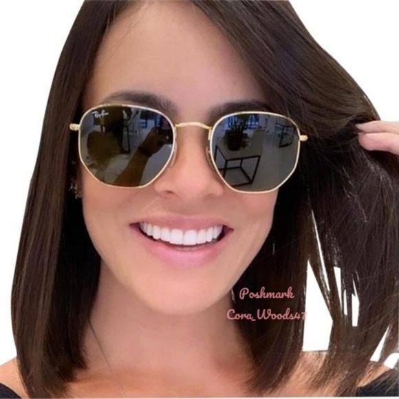 Ray-Ban Green and Gold Sunglasses with Classic Aviator Design - Picture 1 of 15